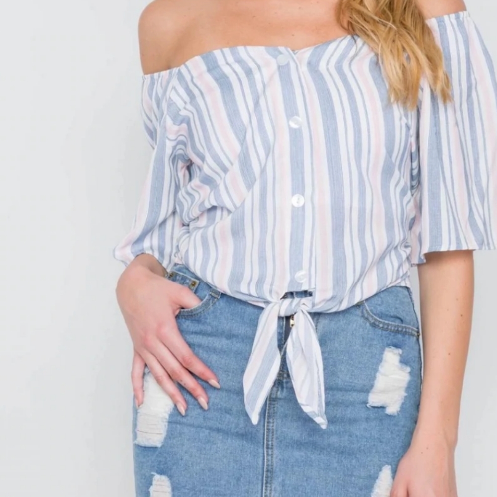 New with‎ tags Hummingbird pinstriped shirt size S